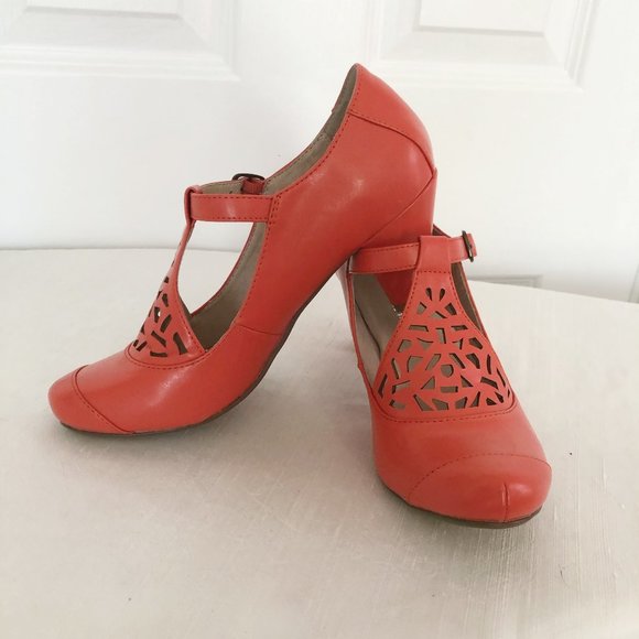 Chelsea Crew Shoes - Coral/Orange Cut Out Pumps